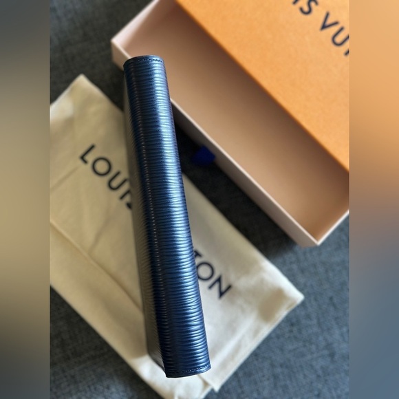 NEW Louis Vuitton Brazza Wallet in Marine Color - Picture 8 of 12